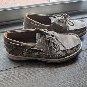 Men's Taupe Boat Shoes with Lace Detail